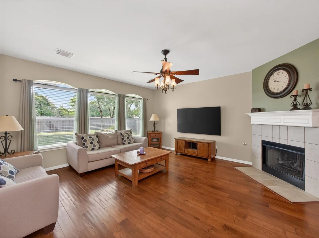Photo of 2913 Clinton PL
