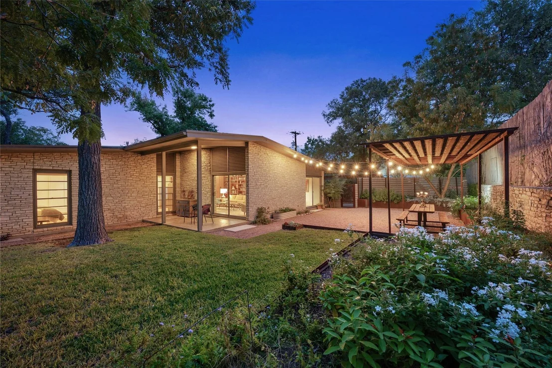 Photo of 1813 Vance CIR