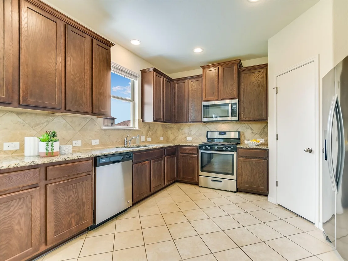 Photo of 300 Wapiti RD