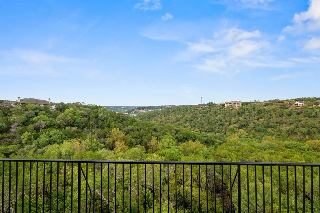 Photo of 5000 Valburn CT