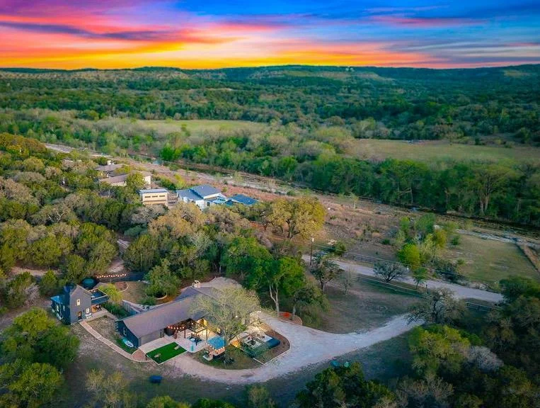 Photo of 2800 River RD