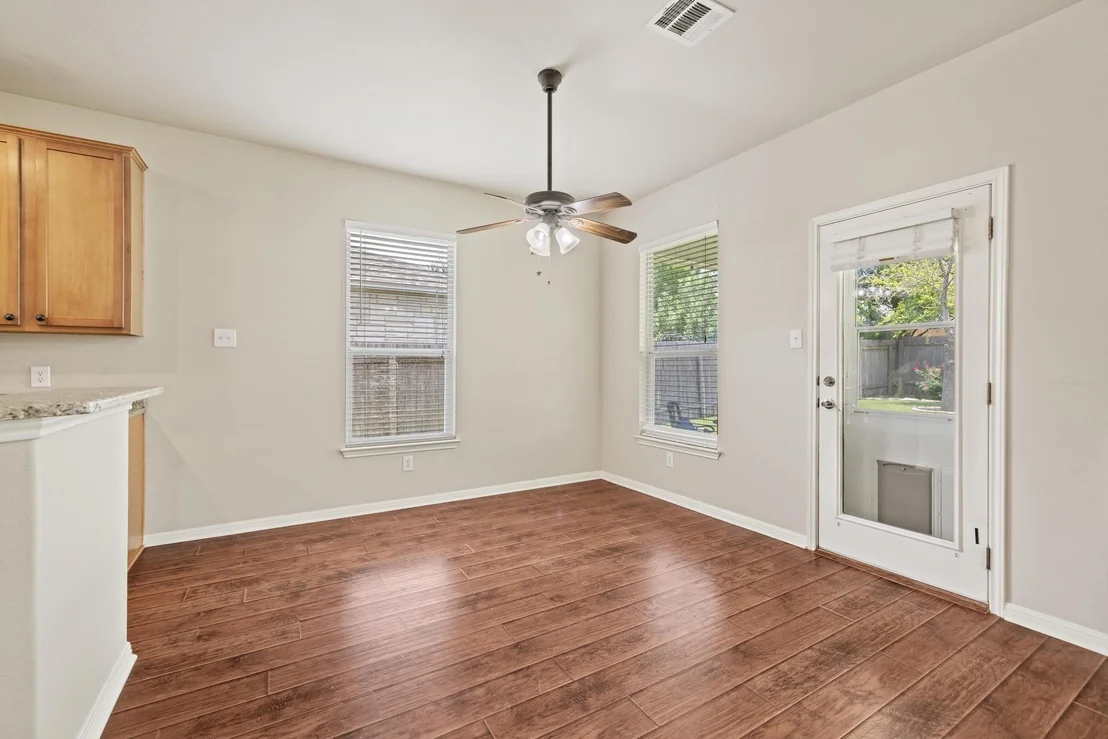 Photo of 1115 Henderson DR