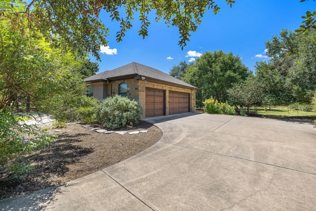 Photo of 165 Silverado DR