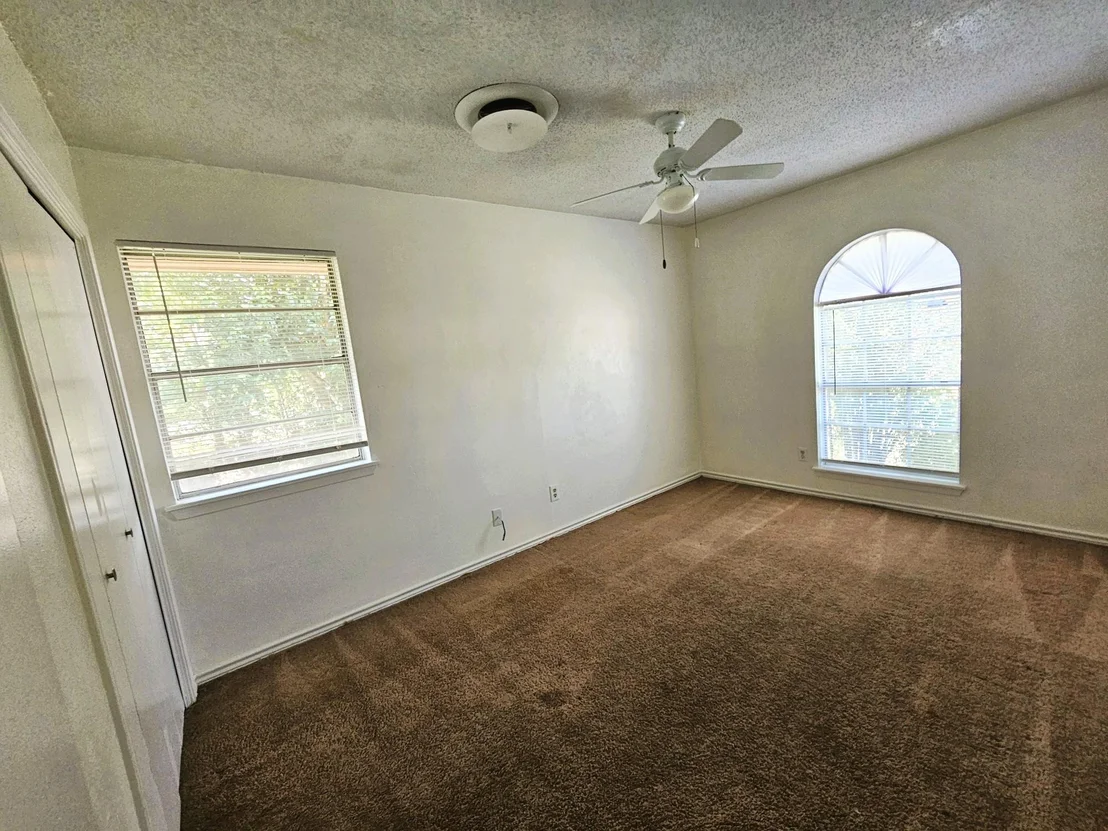 Photo of 305 Williams ST