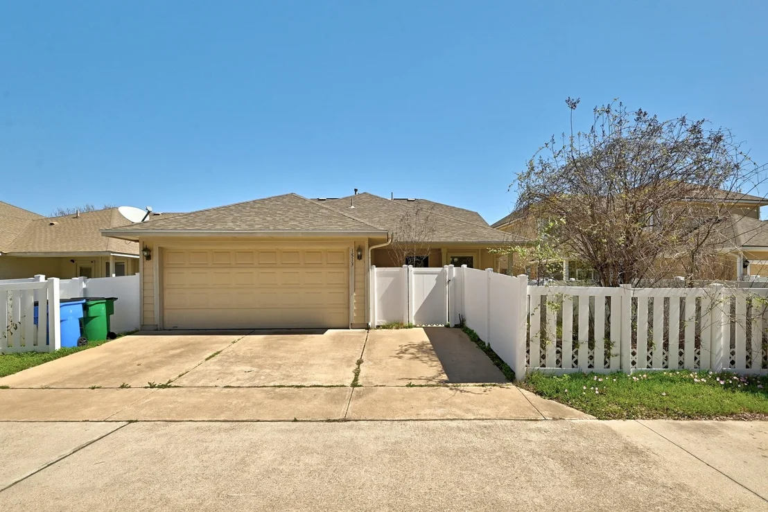 Photo of 1513 Big Bend DR