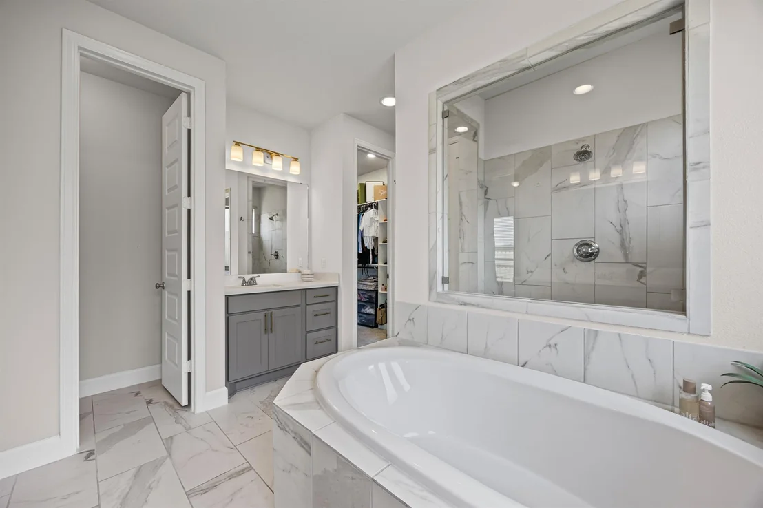 Photo of 108 Chinaberry BND