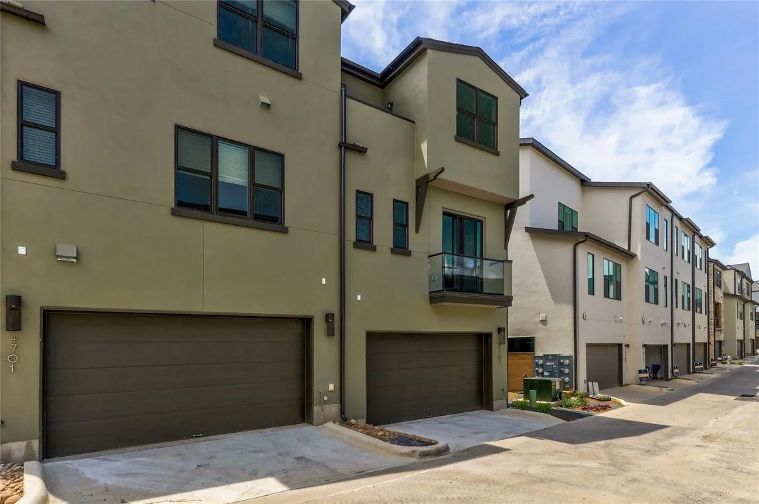 Photo of Unit 284 at 4703 Unity CIR