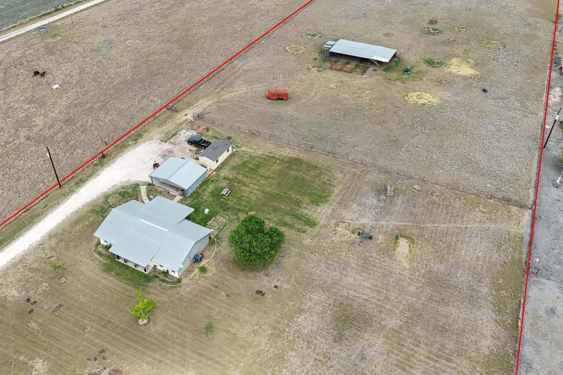 Photo of 851 County Road 454 RD