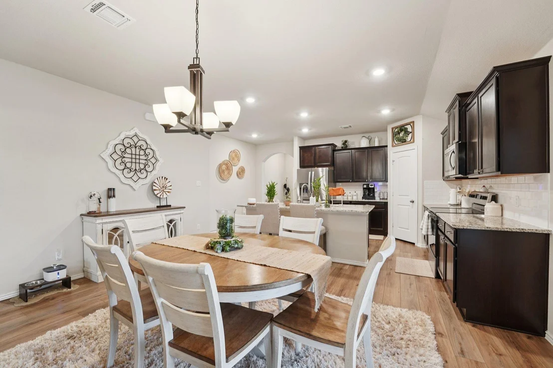 Photo of 184 Pivot DR