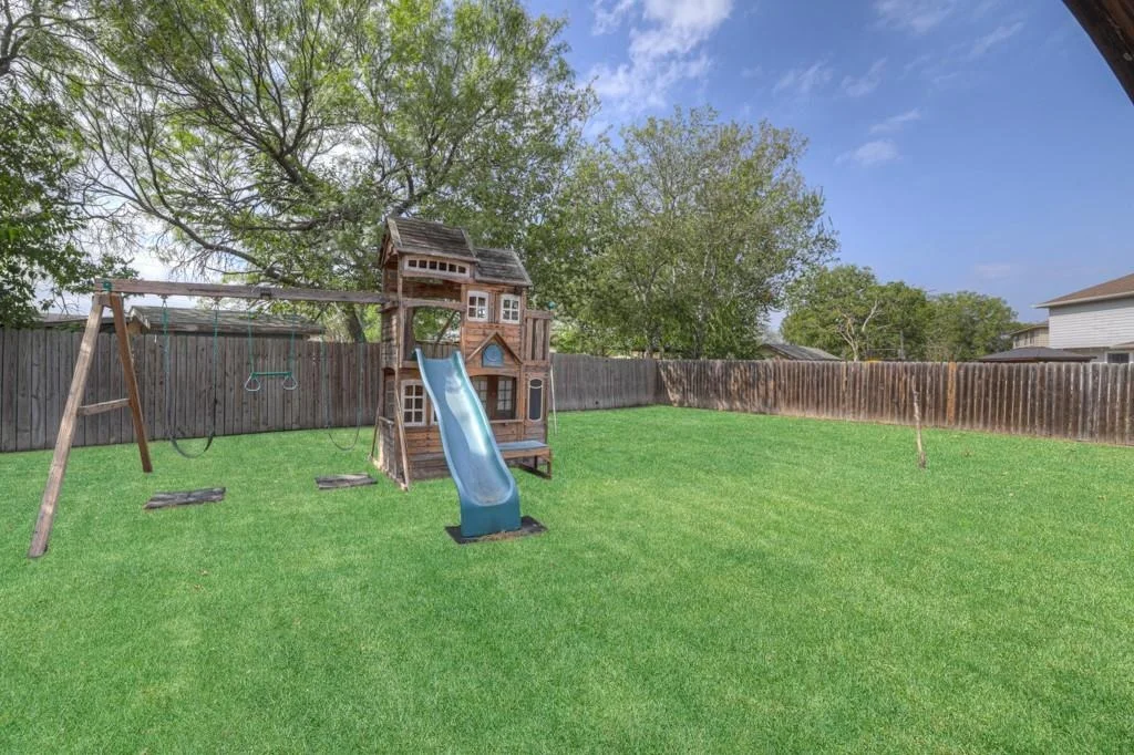 Photo of 522 Pecos CIR