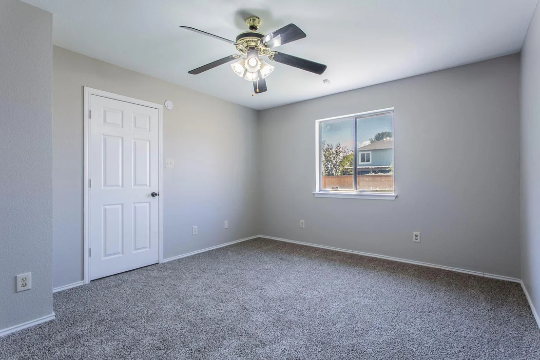 Photo of 1904 Basalt DR