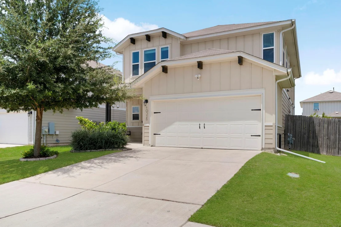Photo of 10328 Bankhead DR