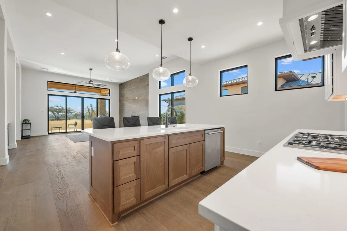Photo of 2401 KAHALA SUNSET DR
