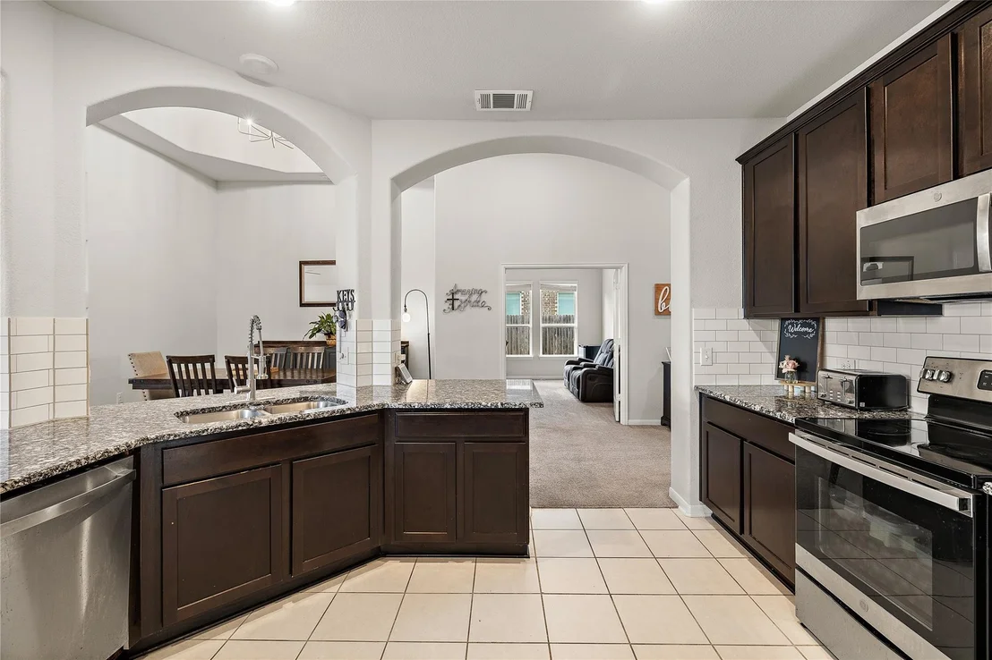 Photo of 521 Hendelson LN