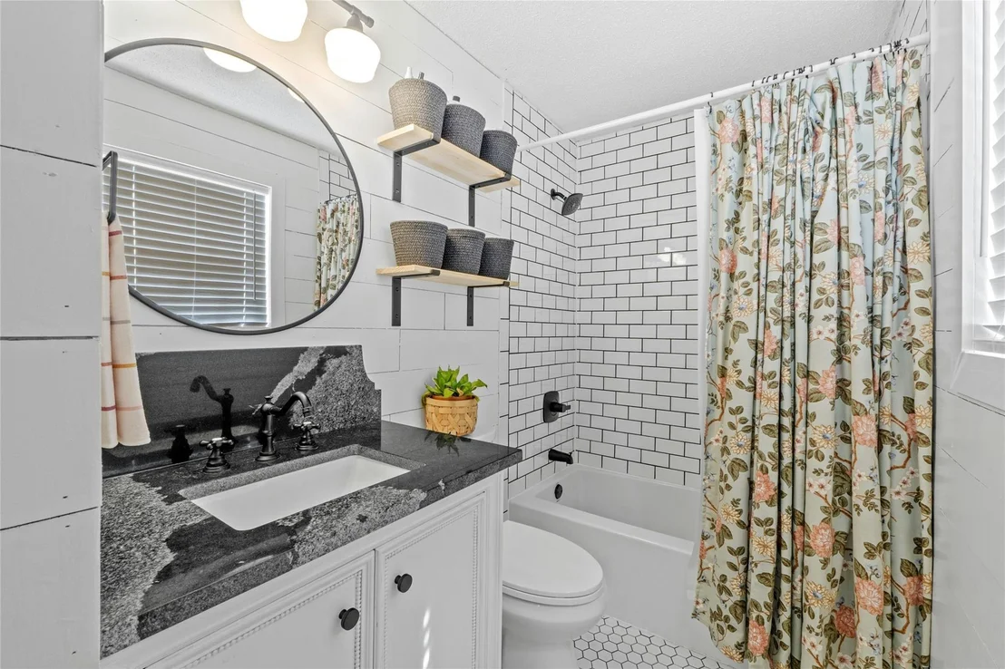 Photo of 607 Littlewin