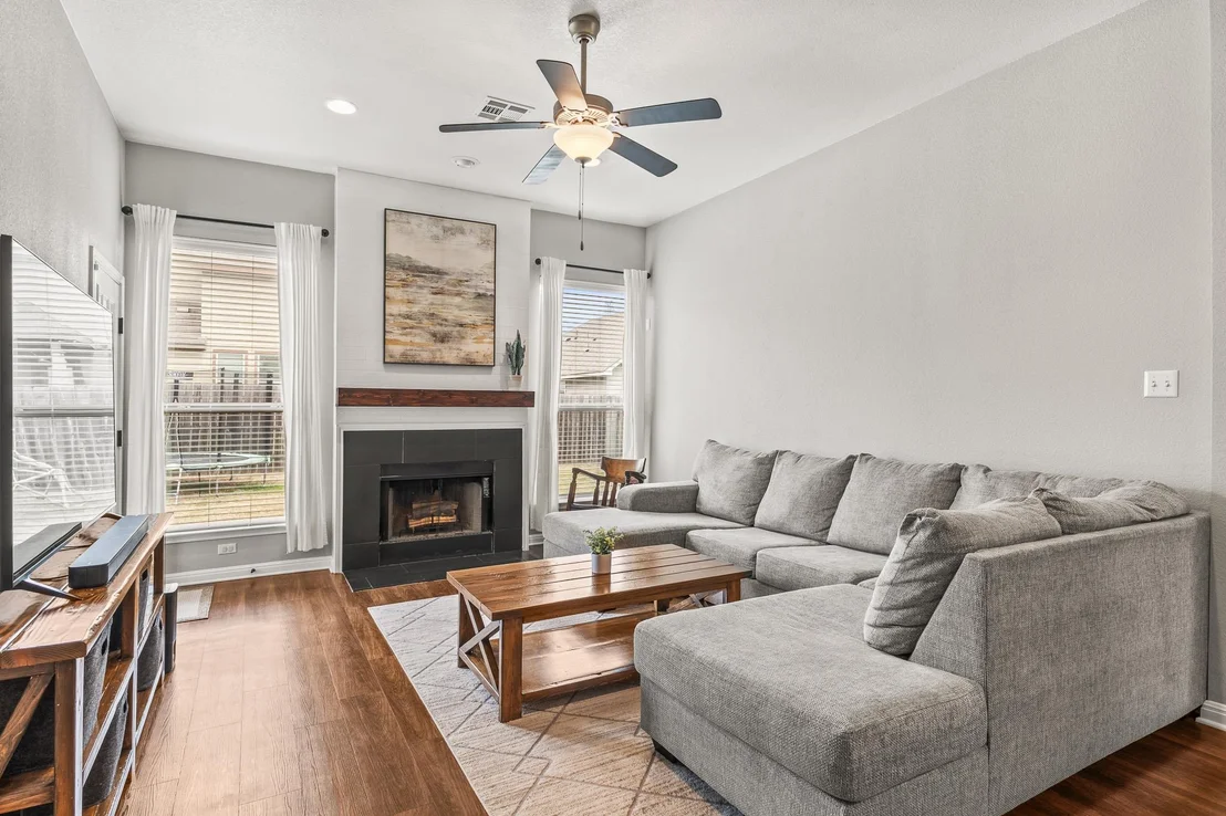 Photo of 3511 Castleton DR