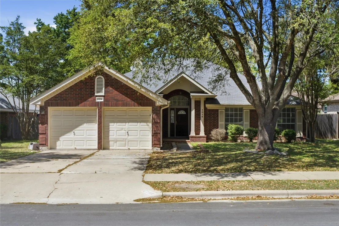 Photo of 1014 Pine Creek DR