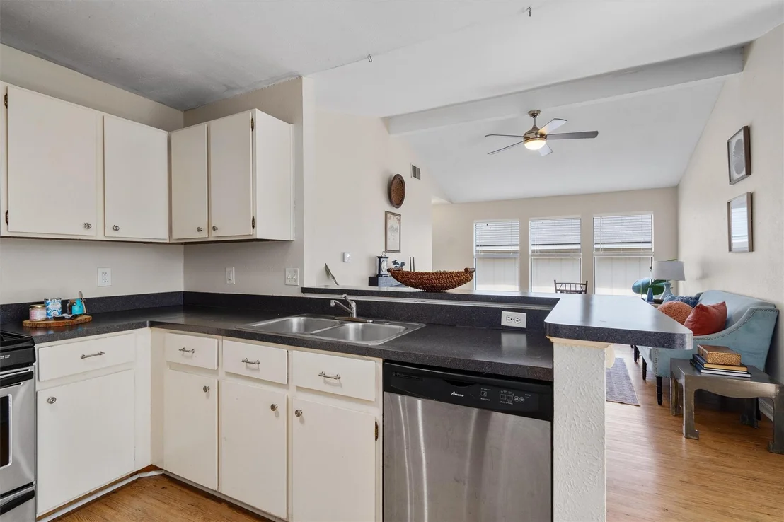 Photo of 1809 Heatherglen LN