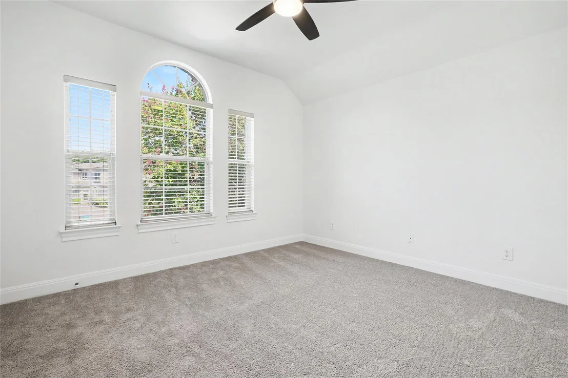 Photo of 38 Tiburon DR