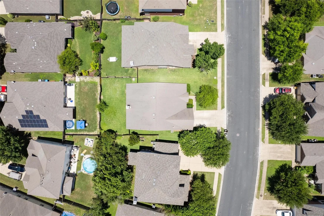 Photo of 3924 Links LN