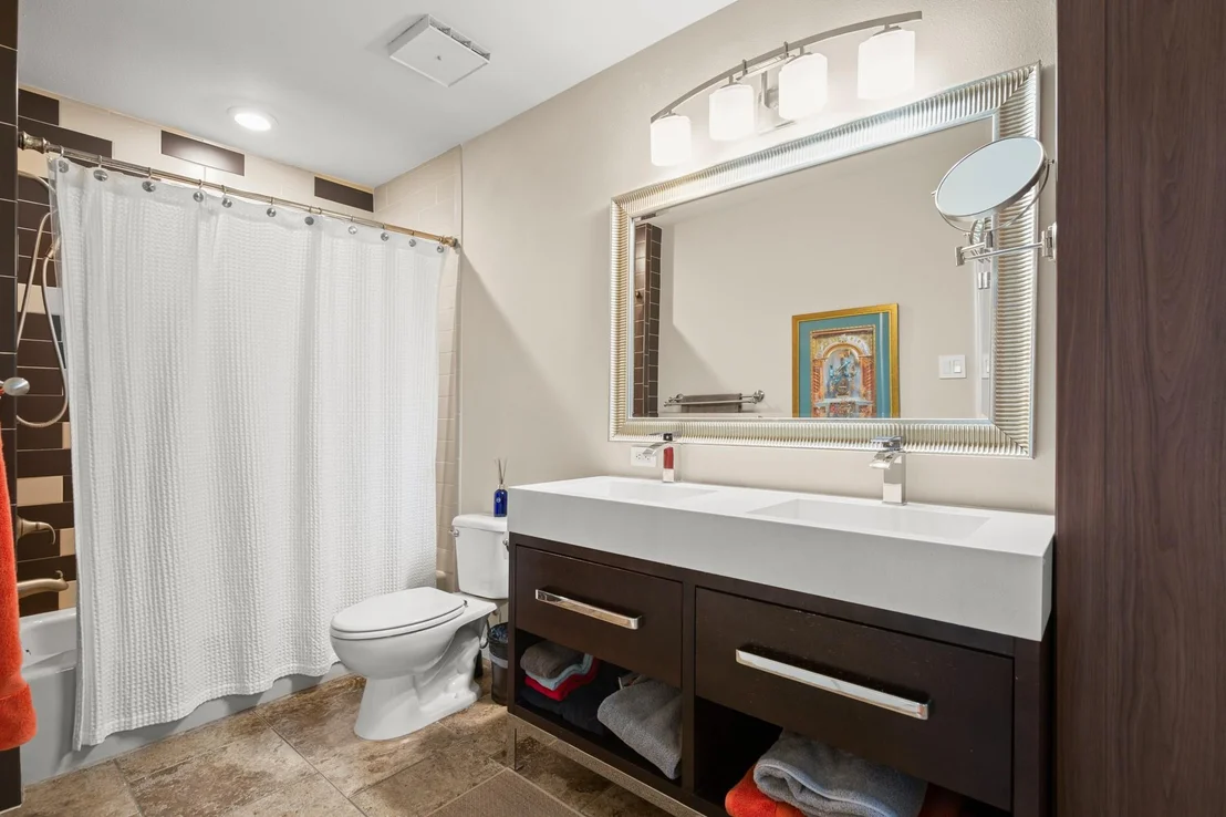Photo of 6005 Diamond Head DR