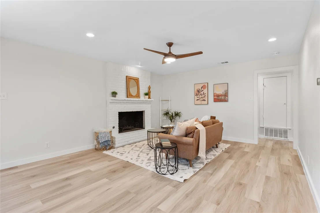 Photo of 7204 Twisted Oaks DR