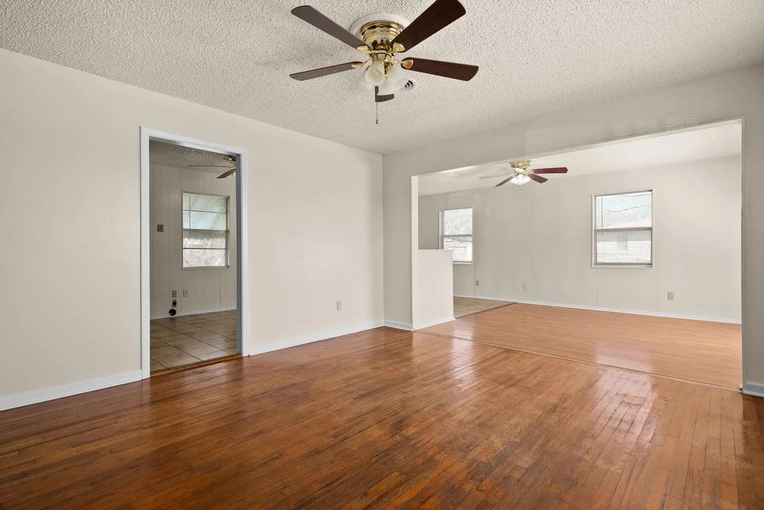 Photo of 302 Easy ST