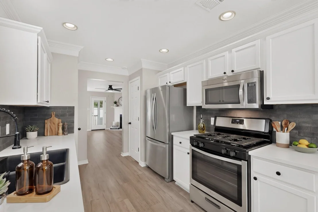 Photo of 1825 Friars Tale LN