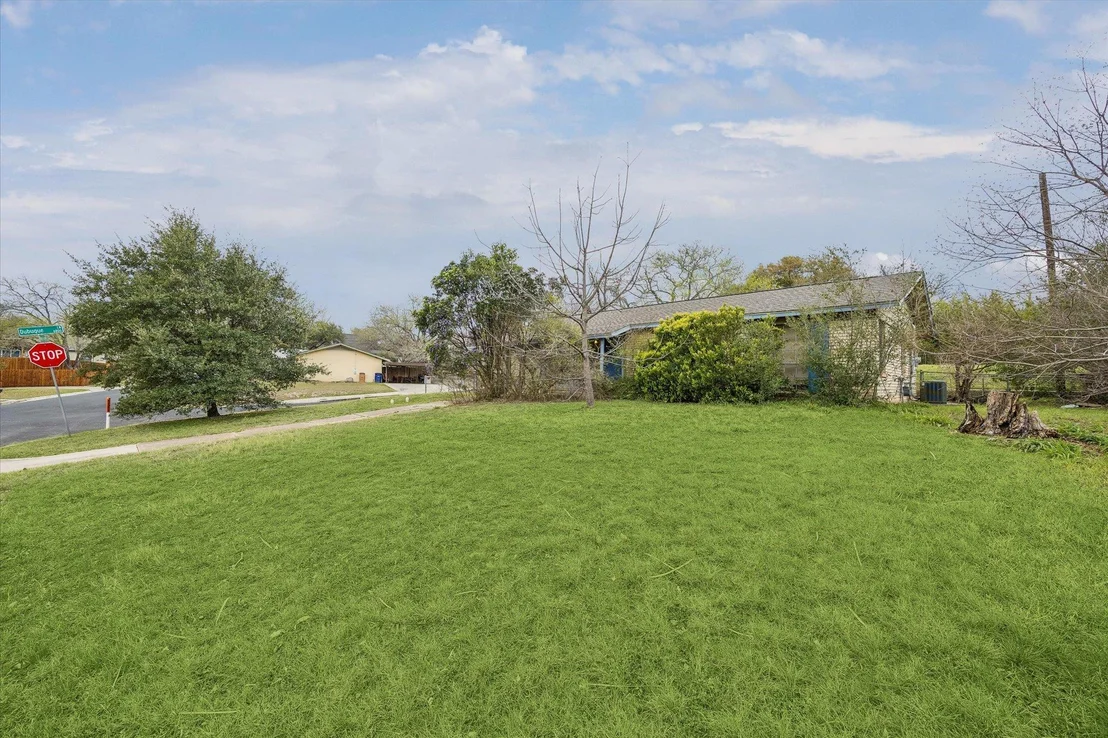 Photo of 6811 Wake Forest LN