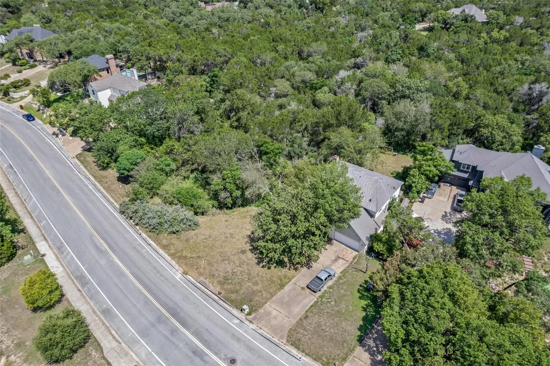 Photo of 6635 Whitemarsh Valley WALK