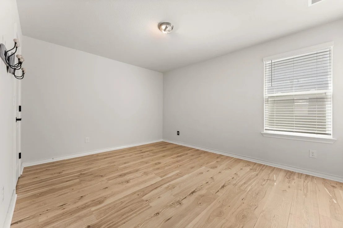 Photo of 200 Caisson TRL