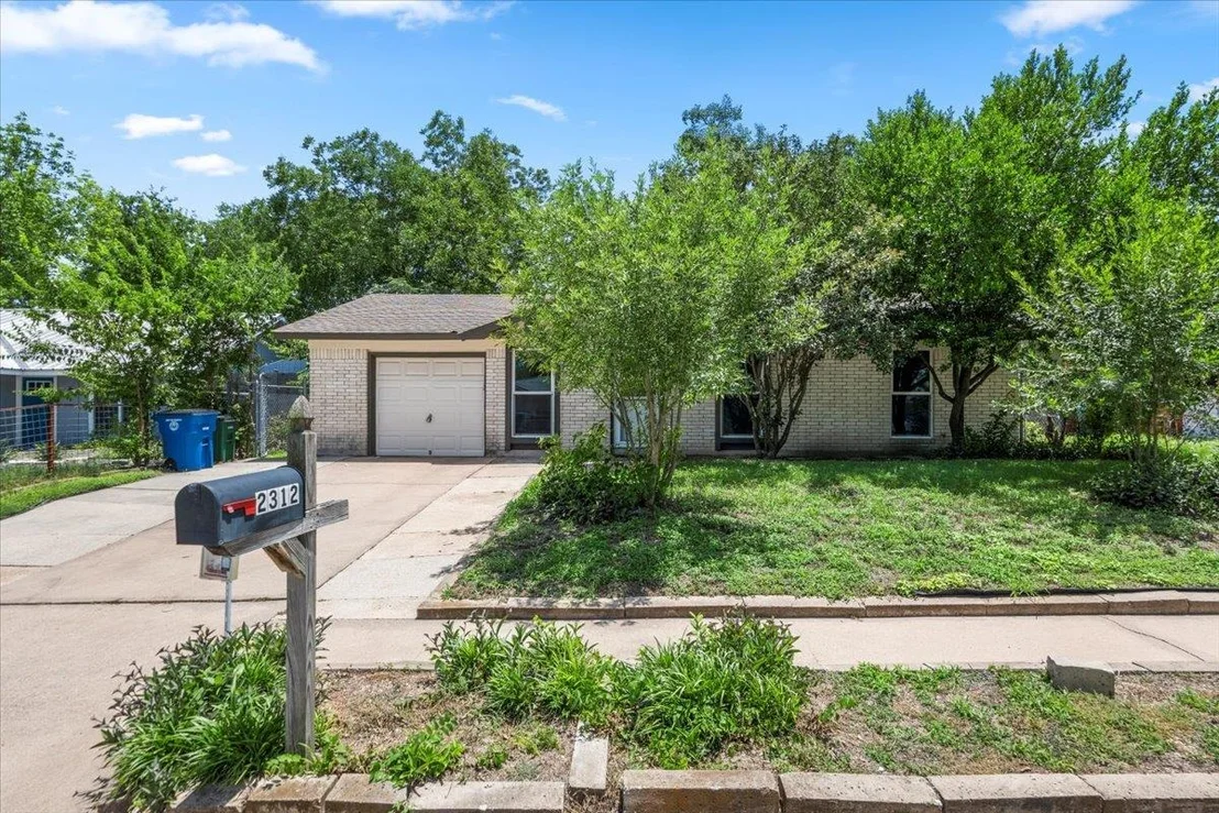 Photo of 2312 Aldford DR