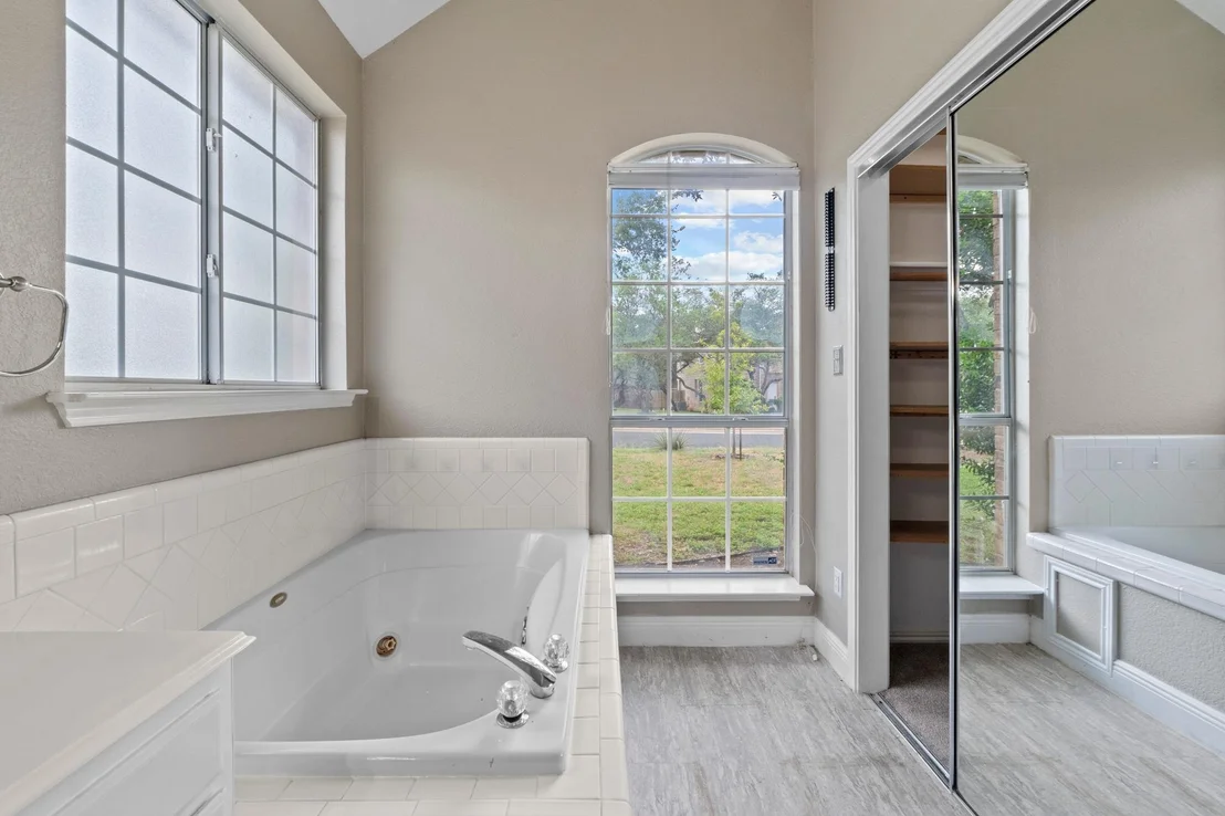 Photo of 8605 Axis DR