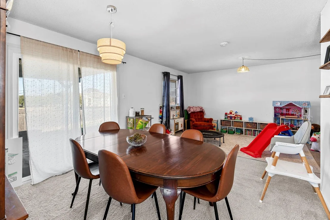 Photo of 905 Moss CIR
