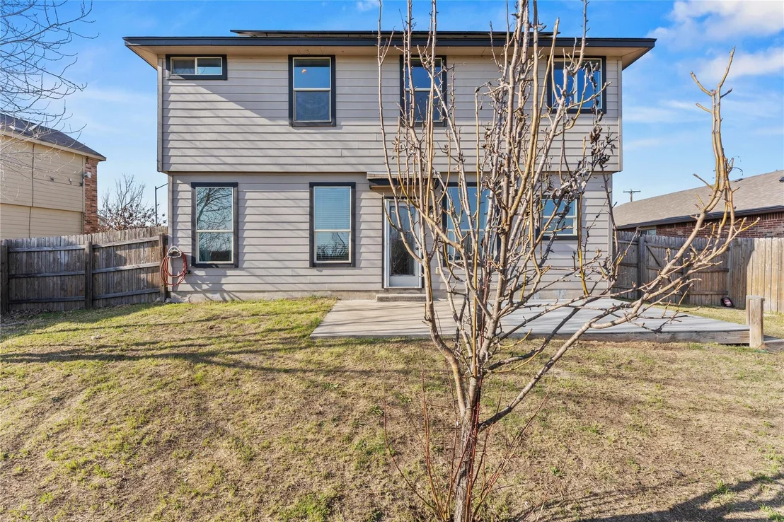 Photo of 100 Serpentine LN