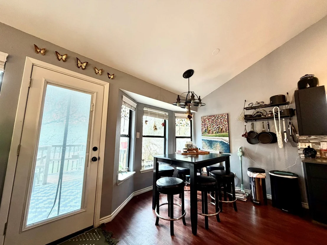 Photo of 619 Franklin DR