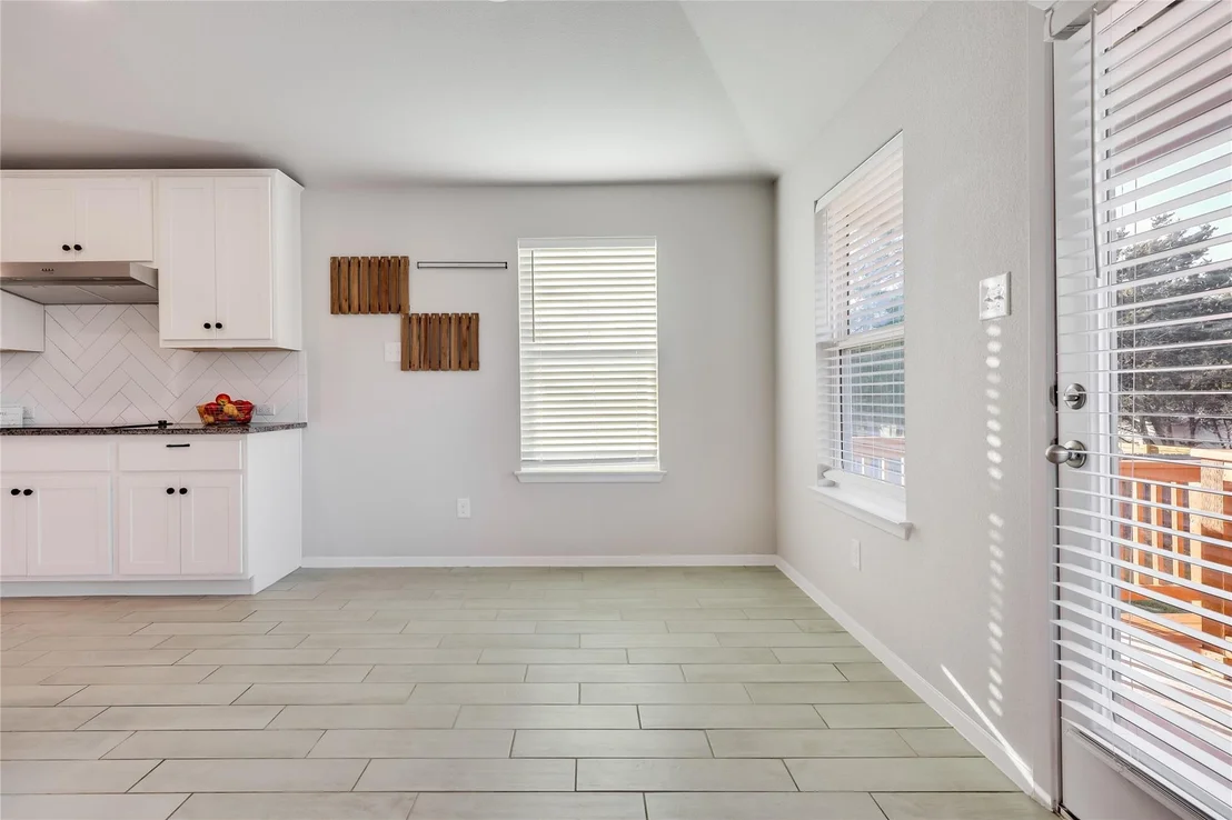 Photo of 21522 Horseshoe LOOP