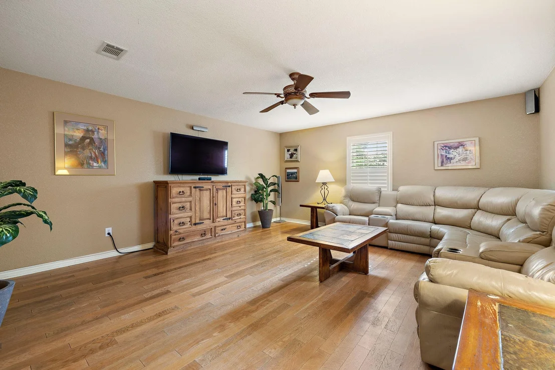 Photo of 15 Meadow RUN