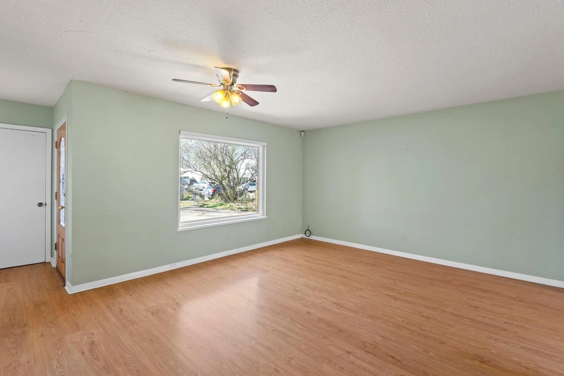 Photo of 5511 Duval ST