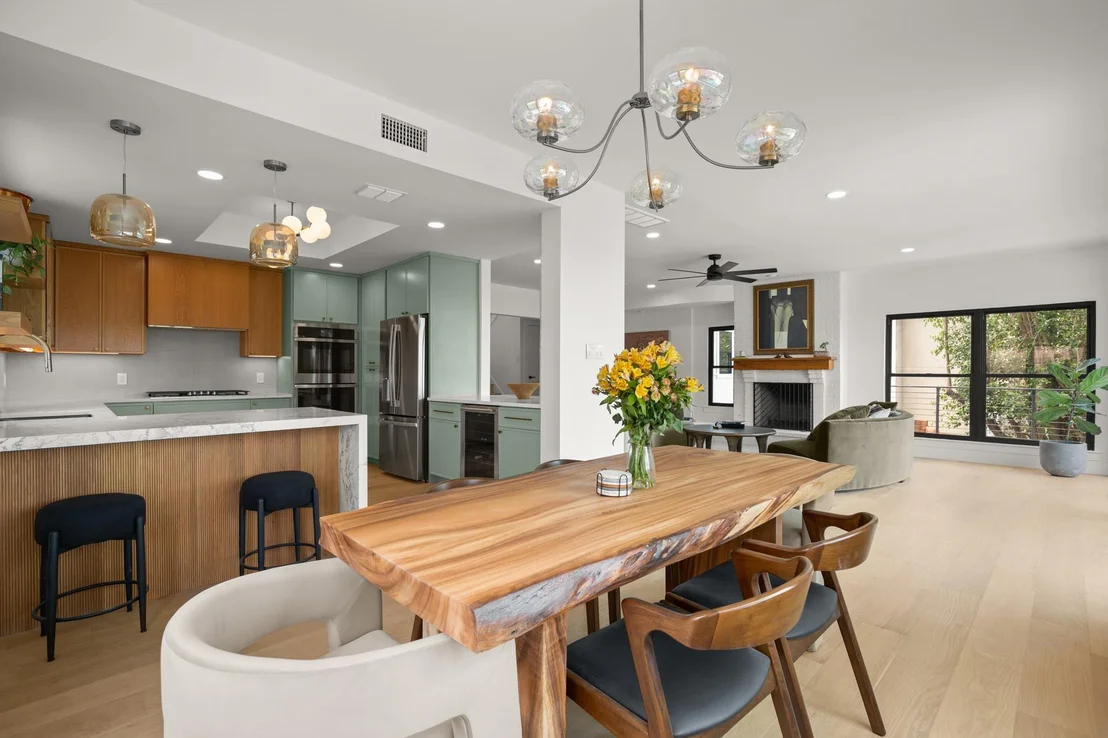 Photo of 4328 Far West BLVD