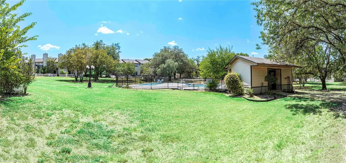 Photo of Unit C at 1845 River Crossing CIR