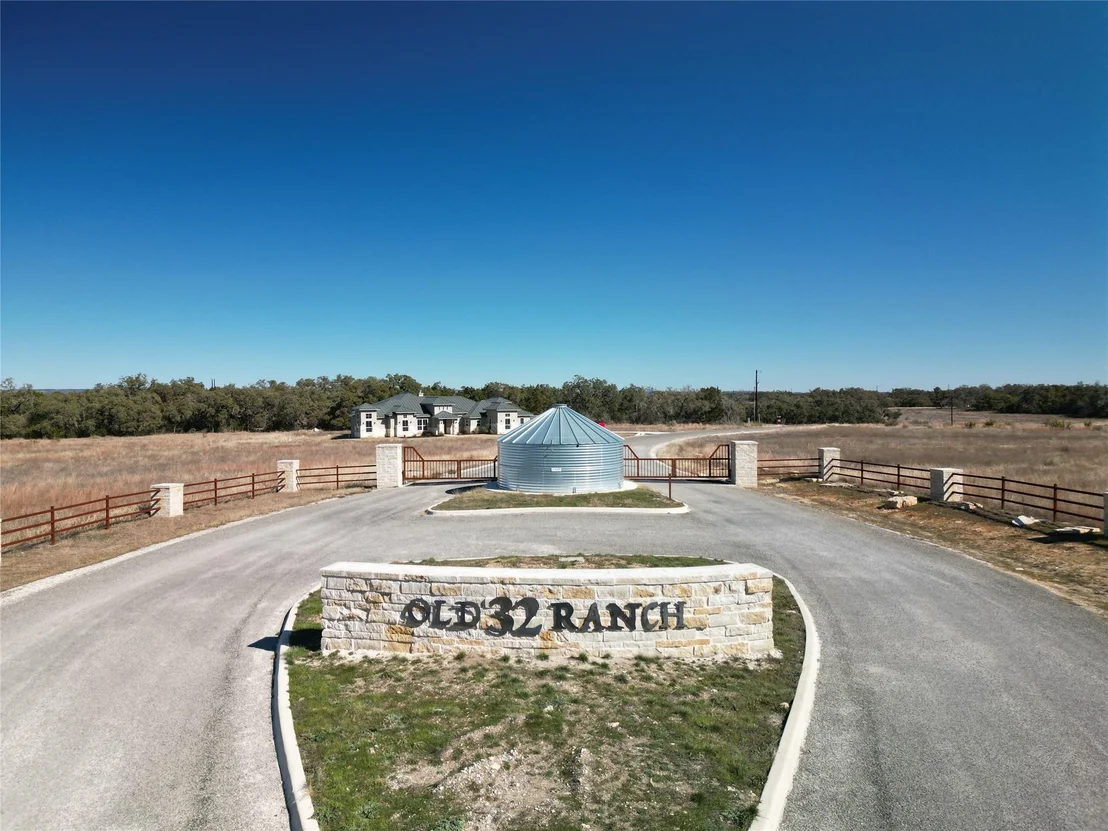 Photo of 650 Windmill Ridge DR