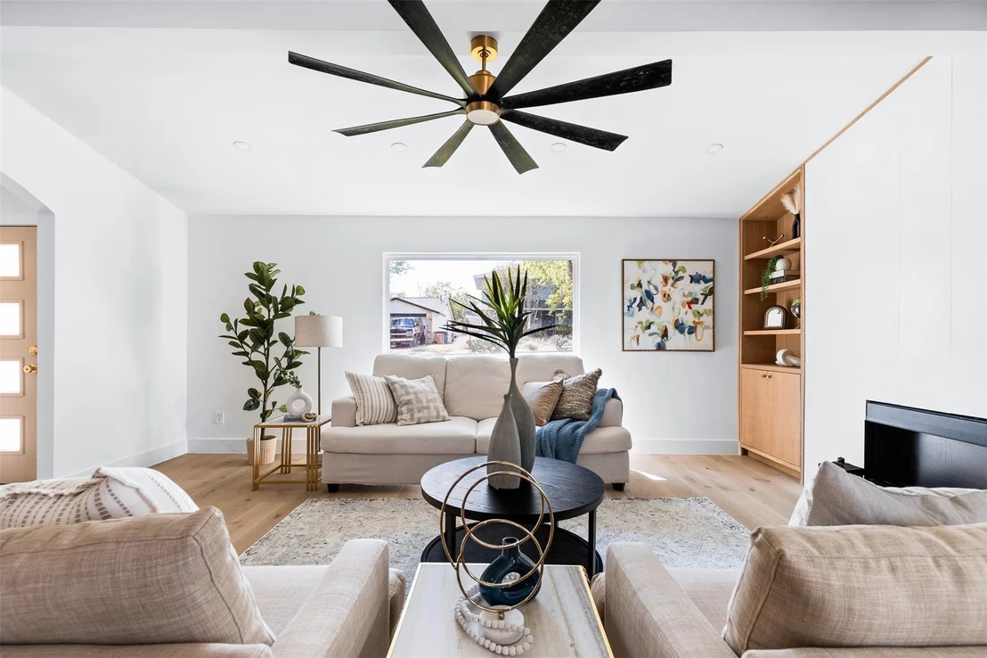Photo of 2018 Lear LN