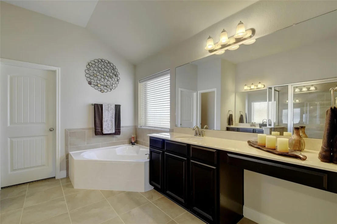 Photo of 578 Ledge Stone DR