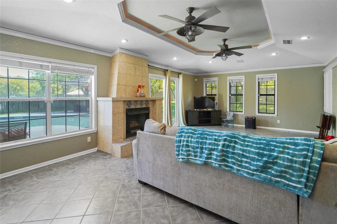 Photo of 731 Verna Lee BLVD