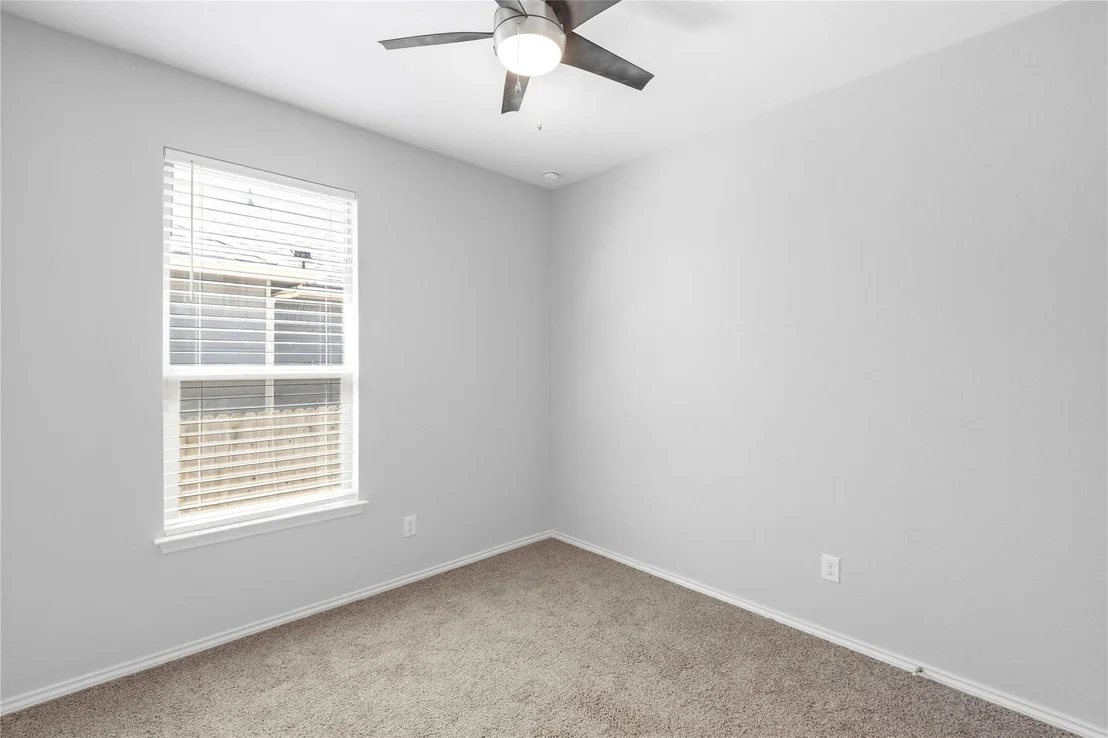 Photo of 271 Auburn ST
