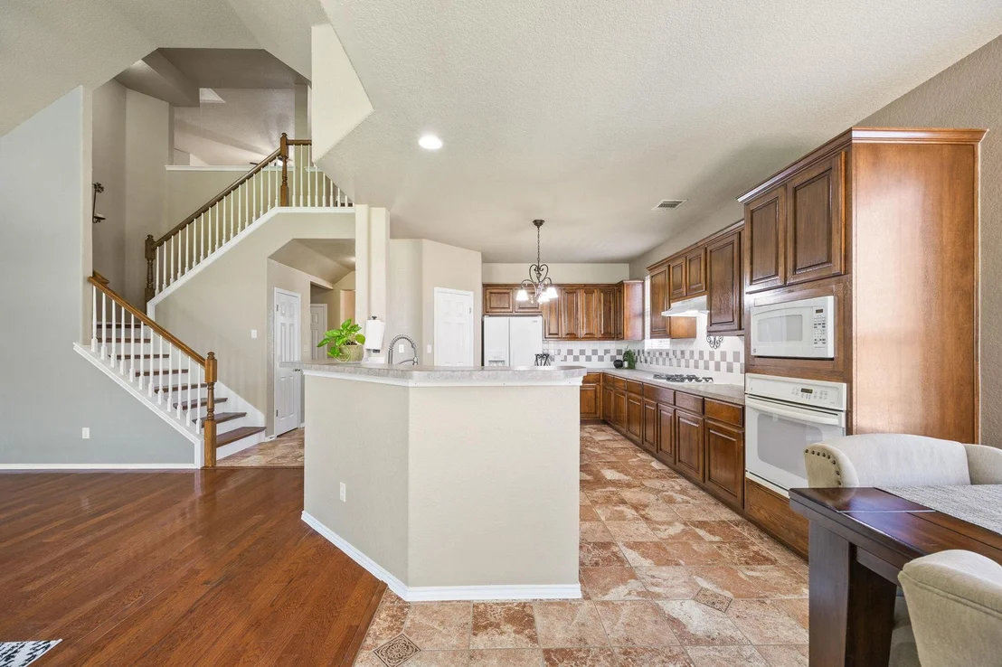 Photo of 709 Belmont DR
