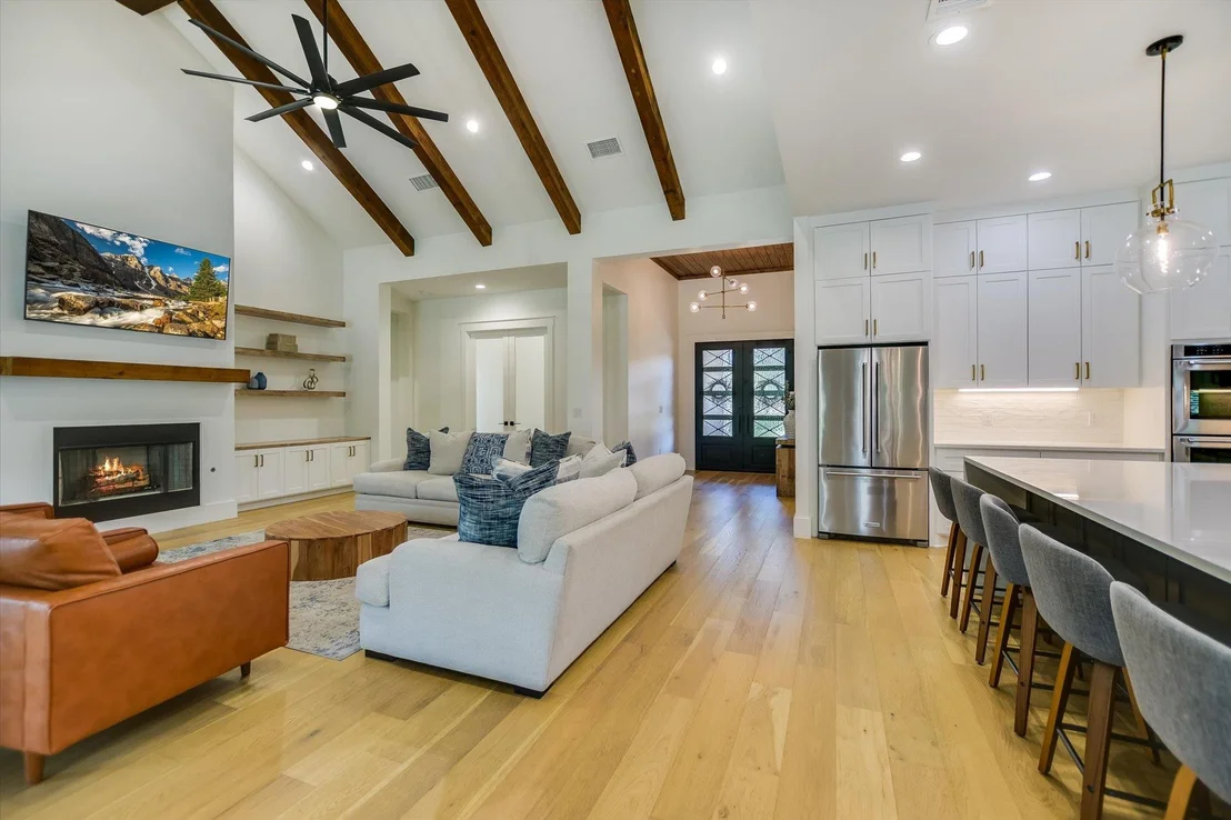 Photo of 400 Creekside DR