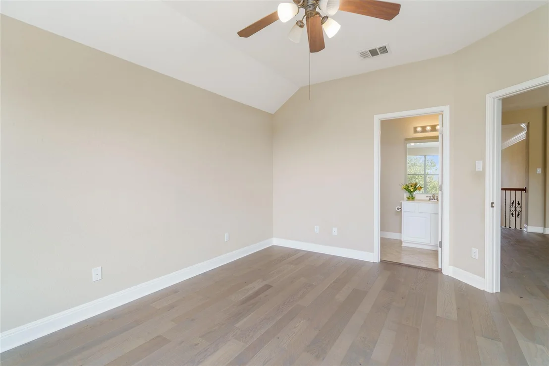 Photo of 3237 Bay Hill LN