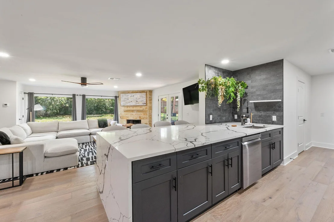 Photo of 5800 Marilyn DR